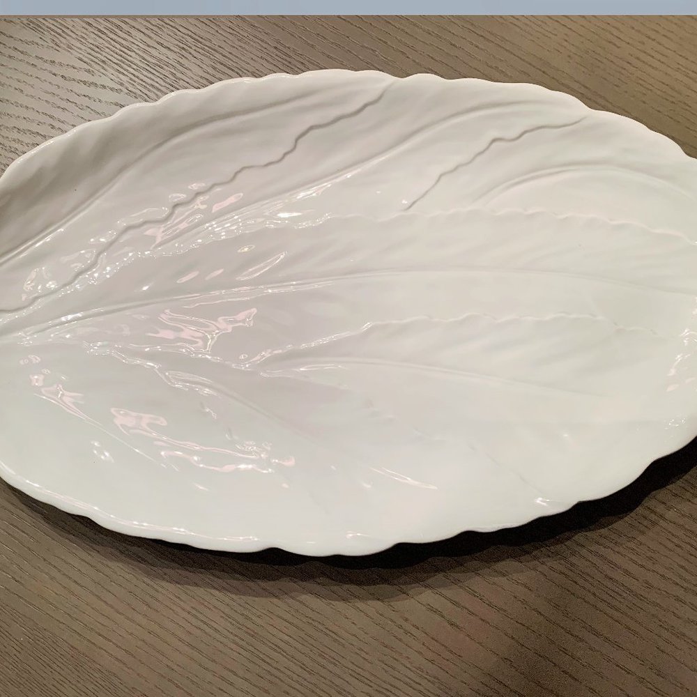 WILLIAMS-SONOMA LARGE OVAL LETTUCE PLATTER
